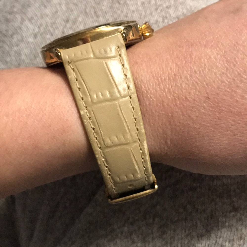 Premier Designs Watch - Picture 2 of 4